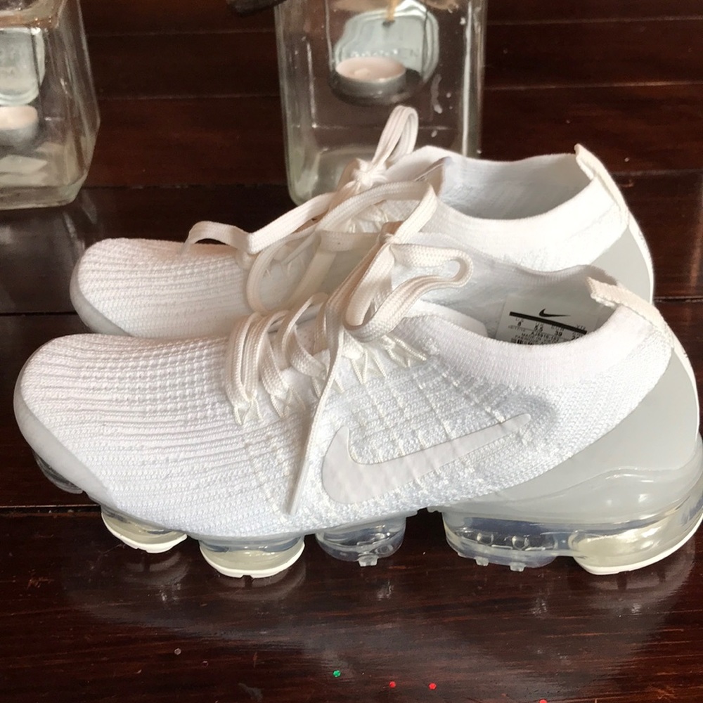 Women’s size 8 Nike Vapormax Shoes